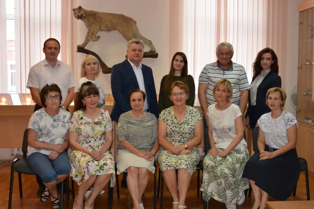 Equipe de l'Université Pédagogique d'État d'Orenbourg en Russie sur le projet "Oural"